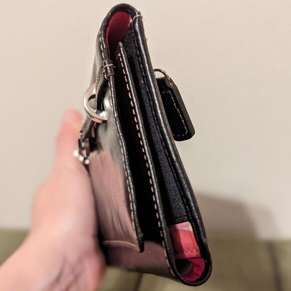 Wilsons Black Leather Checkbook and Card Wallet Organizer - Picture 10 of 11